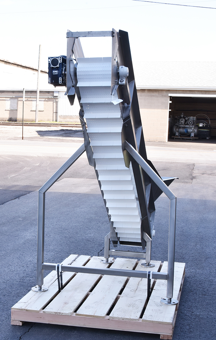 HOPPER-FEEDER, with cleated belt, food grade, stainless steel, in stock new,  Alard item Y5516