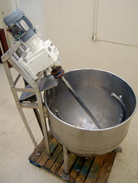 used kettle, 150 gallon STAINLESS STEEL STEAM JACKETED KETTLE, with INA SCRAPER-AGITATOR, Alard item Y2757