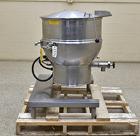 used, GROEN Model DEE/4T-40, 40 GALLON SELF-CONTAINED ELECTRIC STAINLESS STEEL TILT KETTLE, Alard item Y5189
