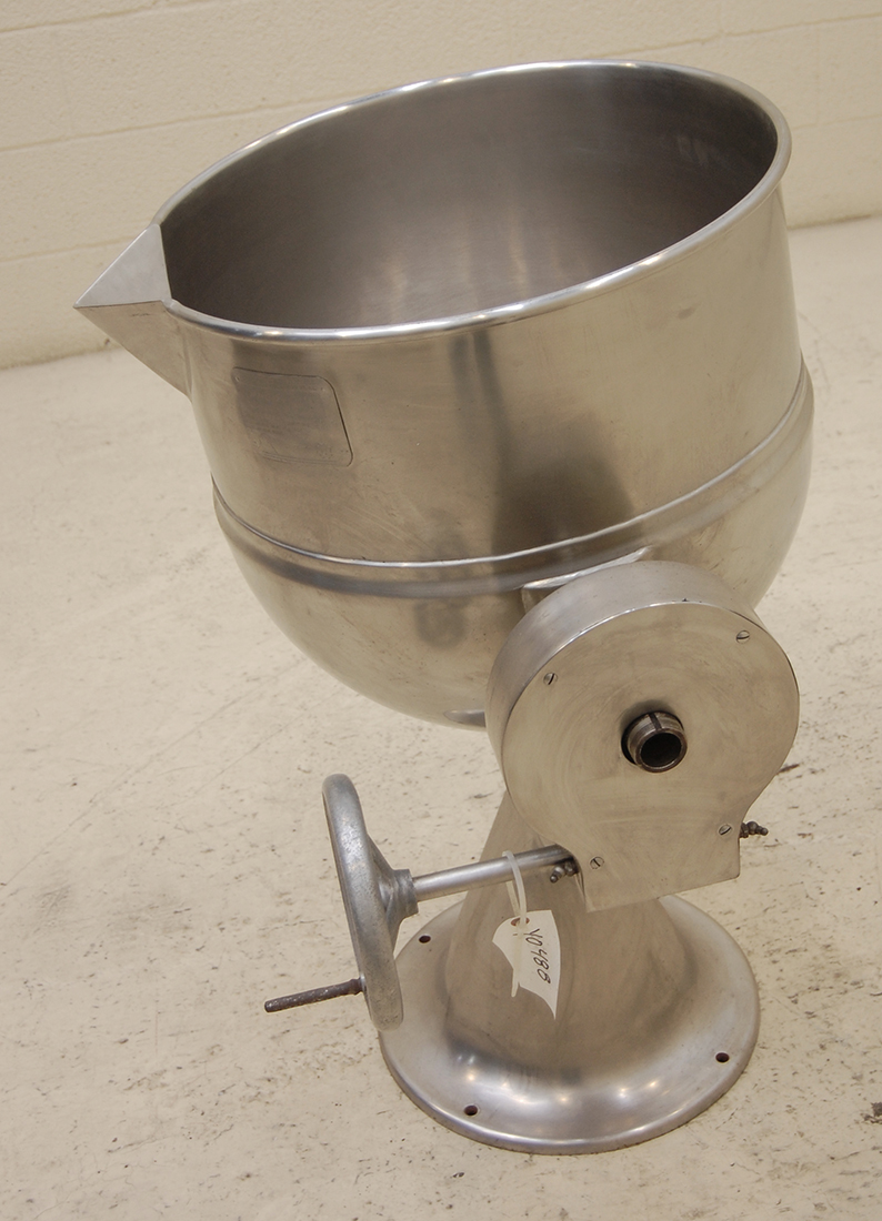 Used 20 gallon STEAM JACKETED KETTLE, 45psi, TILT discharge with pour lip, stainless steel, in-stock, Alard item Y0488