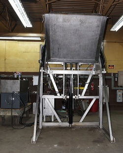 y6172zc-refurbished-mtc-high-lift-bin-dumper.jpg