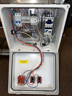 y6205r-refurbished-safeline-metal-detector.jpg