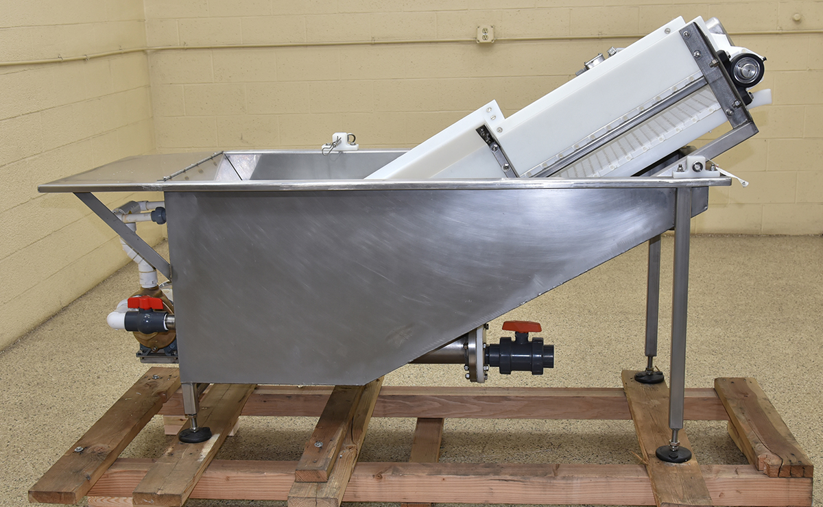 Used IMMERSION WASHER / DIP TANK with ELEVATING DISCHARGE CONVEYOR, food grade stainless steel, Alard Equipment Corp item Y5248