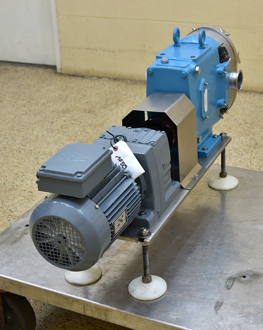 Used POSITIVE DISPLACEMENT PUMP, 2.5 inch inlet/outlet, 3A dairy sanitary, Waukesha 60 equivalent, Alard item Y5469